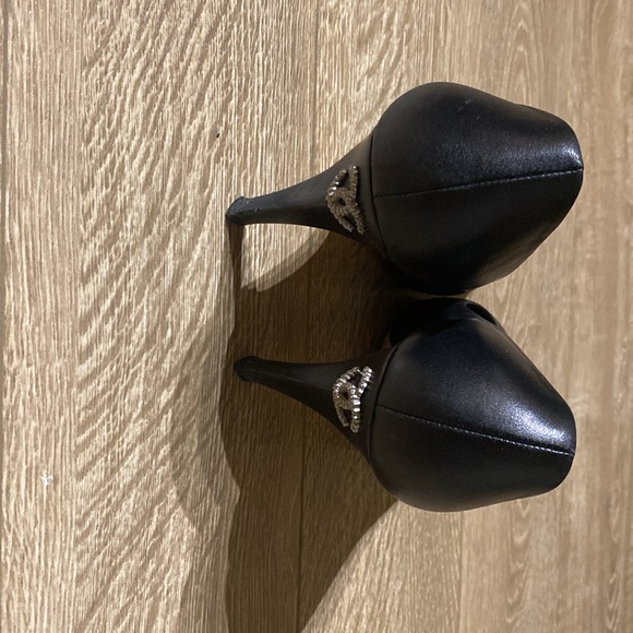 Chanel Pumps - Picture 3 of 5
